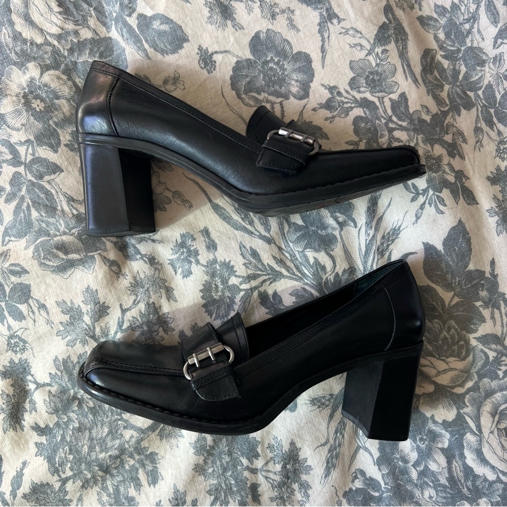 vintage 90s chunky heeled loafers